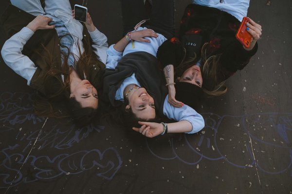 Shell anklets: the ultimate summer accessory blending beach style and boho fashion